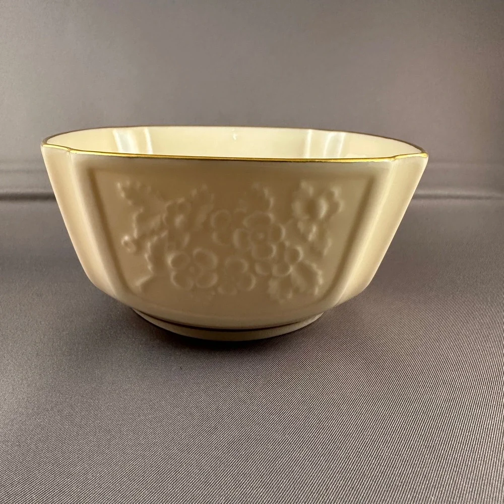 Vtg Lenox Arcadia Collection 1979 Cream Floral Gold Rimmed‎ Square Candy Dish